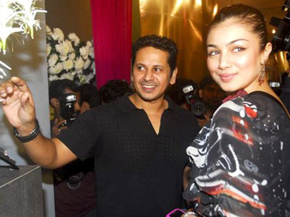 ayesha takia azmi at the launch of azeem khans accessories 4