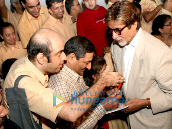 big b graces screening of paa for special kids 7