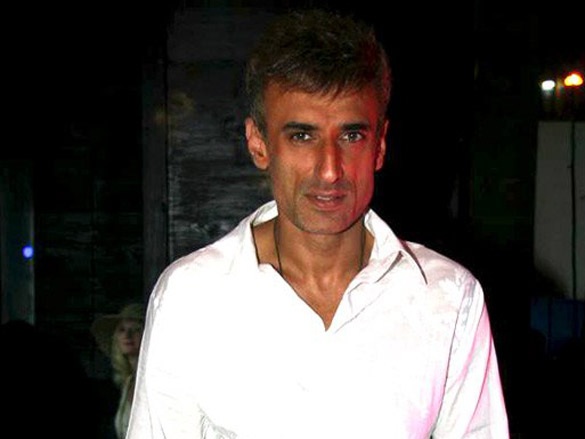 bollywood and fashion rocks at the launch of eskimovie 16