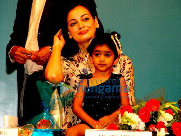 dia mirza cheers cpaa kids 8