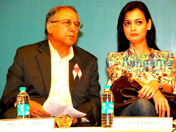 dia mirza cheers cpaa kids 9