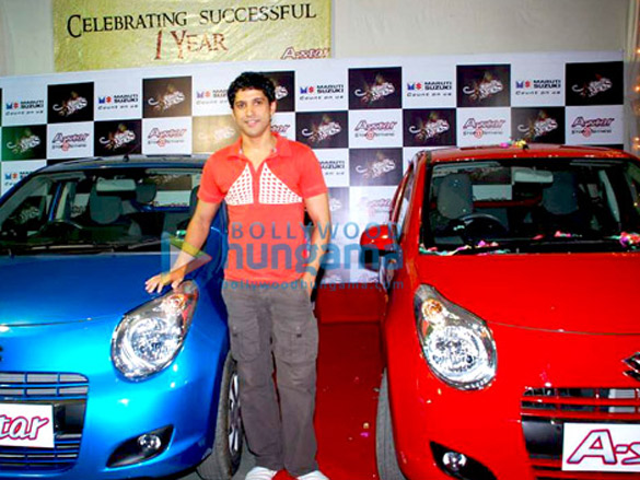 farhan akhtar performs live at a star rocks show 4