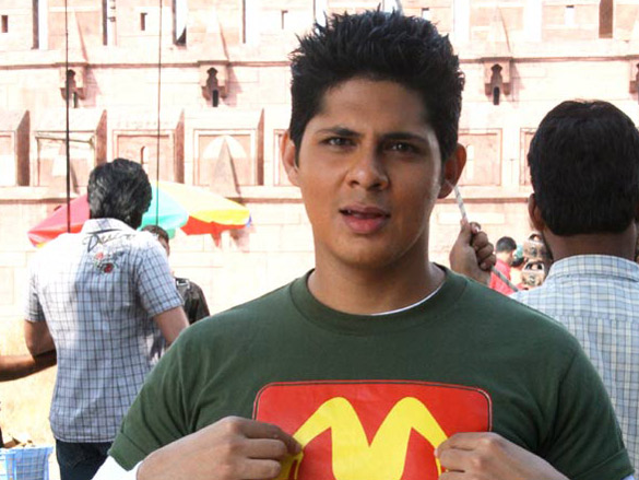 on the sets of jaane kahan se aayi hai