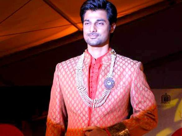 geeta basrasonal sehgal and shenaz walk for the luxurion show 12