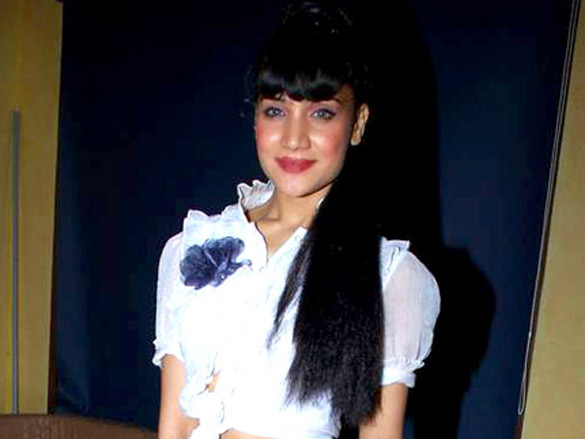 glamorous models at yuvraaj parashars birthday bash 24