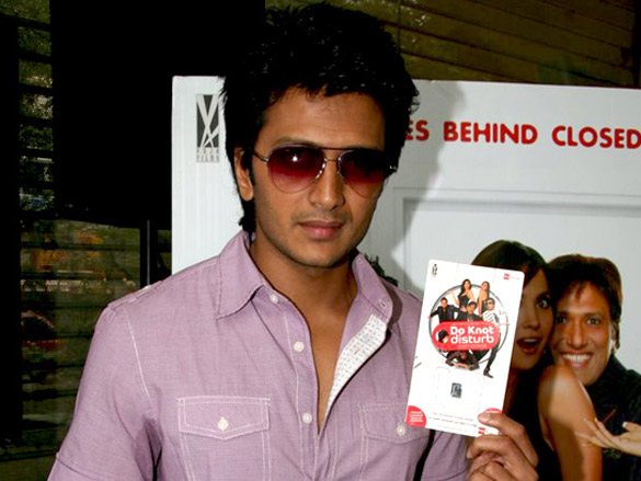 govindaritesh and david promote do knot disturb 8