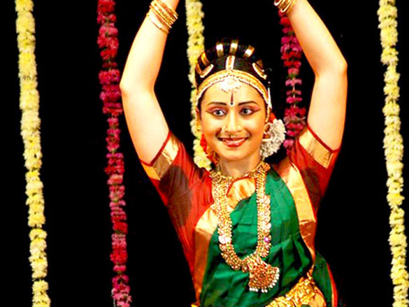 hema malini graces classical dance performance 6
