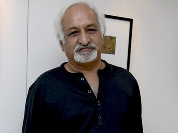 irrfan khan and sonal chauhan at art exhibition 5