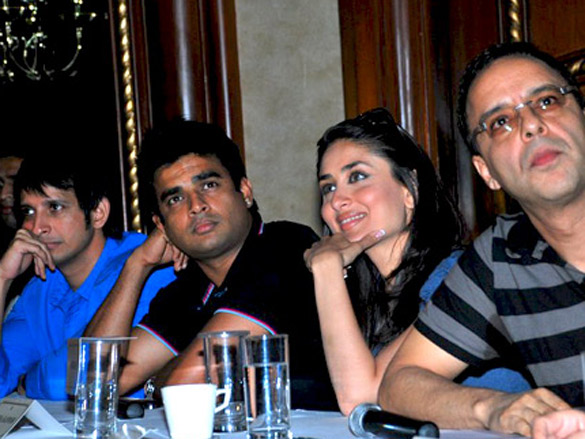 kareenasharman and madhavan unveil 3 idiots game 4