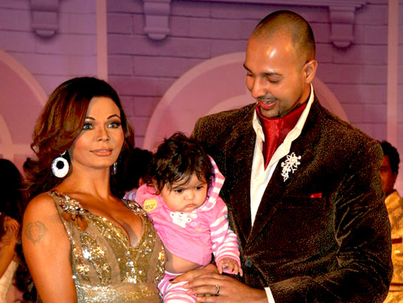 rakhi and tv celebs at the launch of pati patni aur woh 25