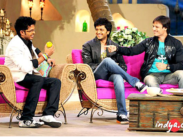 sreesanthvivek and ritesh on tere mere beach mein 7
