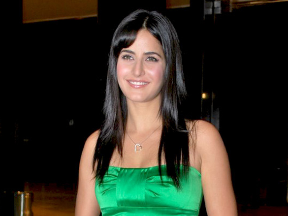 success party of ajab prem ki ghazab kahani 9