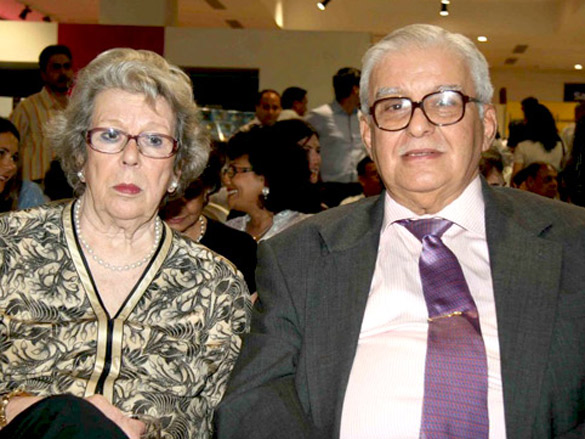 dino morea and jeffrey archer at landmark store launch 5
