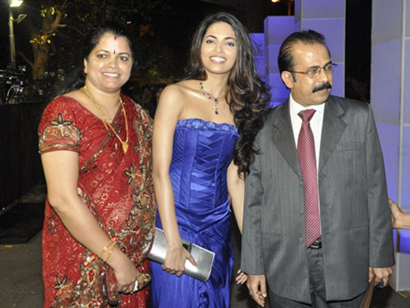 salman vivek shahid and sania grace femina miss india 2010 contest 20