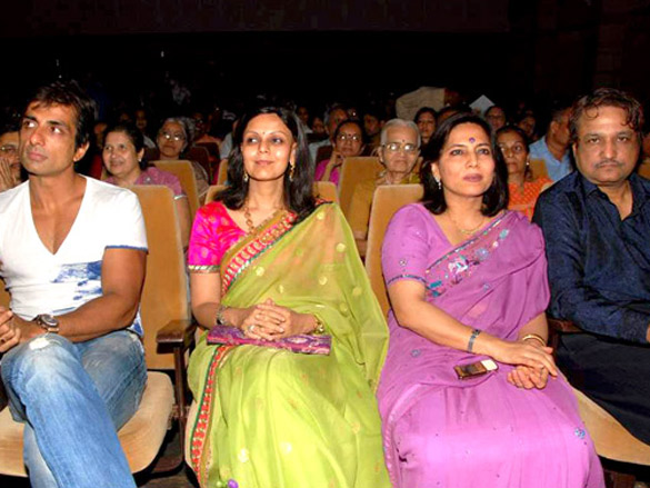 sonu sood omi and abhijeet at giants fund raiser 7