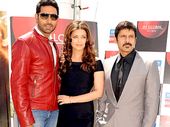 aishwarya rai bachchan abhishek bachchan and chiyaan vikram attends raavan photocall at the salon diane during 63rd annual international cannes film festival 3