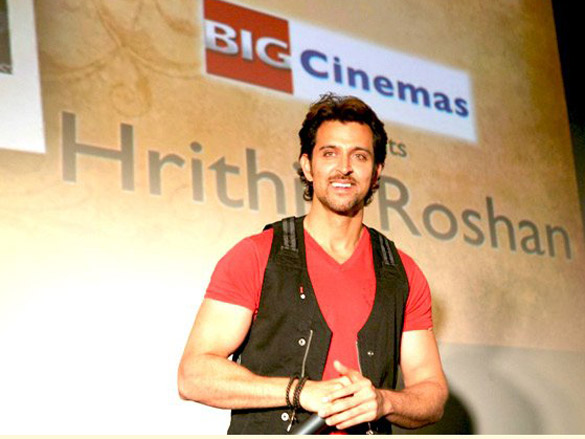 hrithik roshan promotes kites at big cinemas manhattan 12
