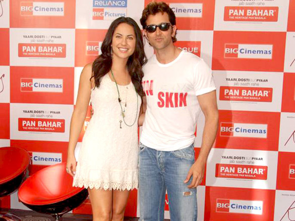 hrithik roshan promotes kites at r city 10