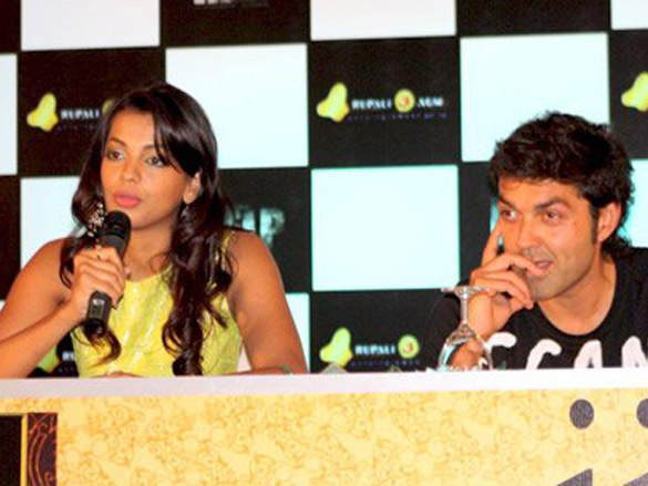 first look of help unveiled at iifa 2010 6