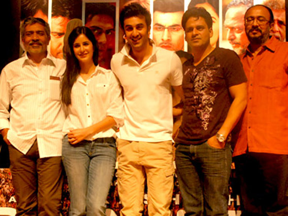cast and crew at raajneeti press meet in bangalore 9