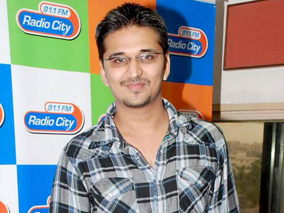 amit trivedi and rhea kapoor promote aisha at radio city 91 1 fm 9