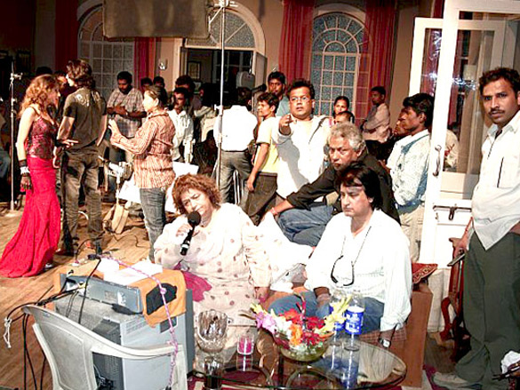on the sets of kis hudh tak 9