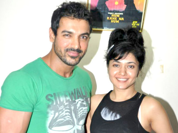 special screening of aashayein by john abraham 2