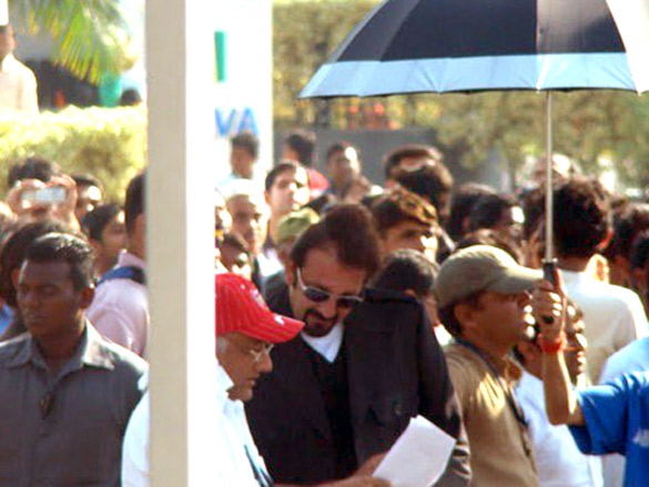 on the sets of knock out 5