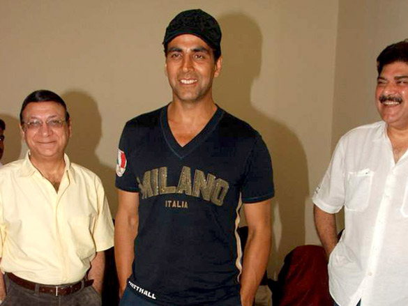 akshay kumar launches pankaj dheers abbhinnay acting academy 6