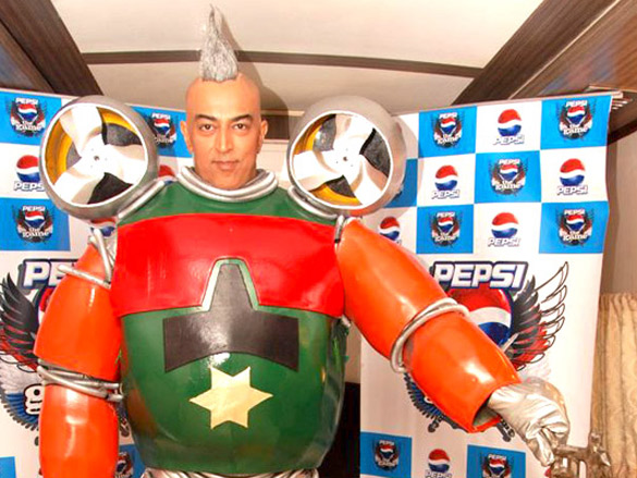vindu dara singh shoots for pepsi the game ad 7