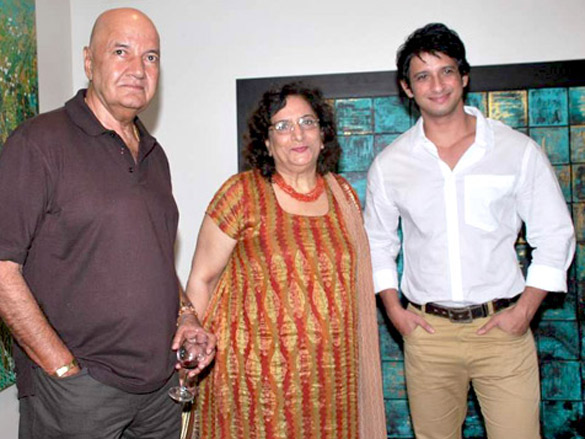 sharman joshi at revati sharma singhs art exhibition 3