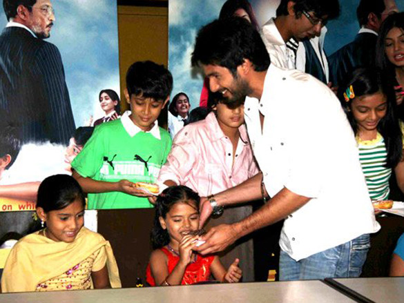 shahid and ayesha promote paathshaala 7