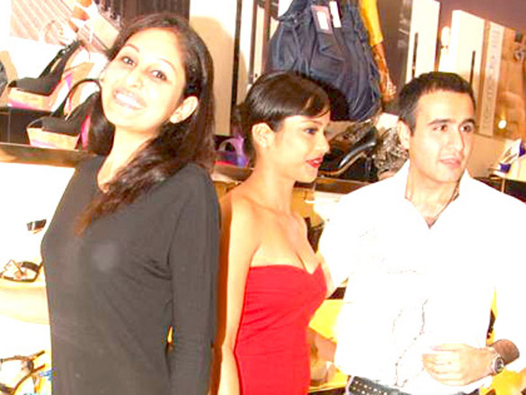 shahana goswami and pooja chopra with glam miss indias tressmode event 6