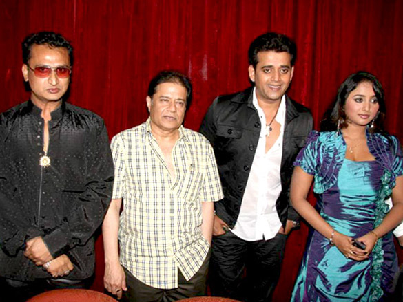anup jalotas bhojpuri film sadak launch 2