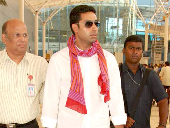 abhishek bachchan returns from goa schedule of dum maro dum 3
