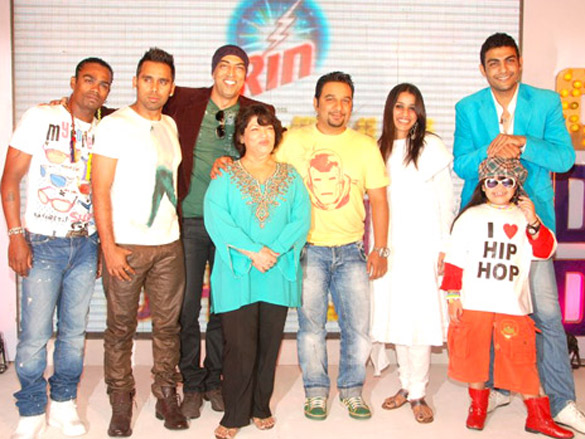 saroj khan and vindu at the launch of colors chak dhoom dhoom 6