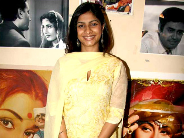 tanuja tanisha and tusshar at dignity film festival 11