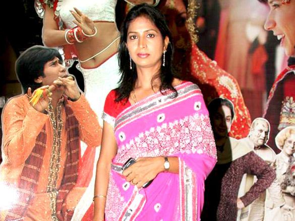 ravi kissen at the premiere of bhojpuri film bhaiya je sasurai mein 10
