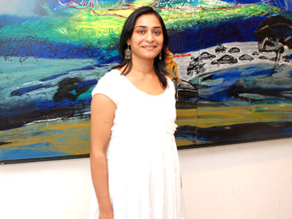 manisha and minissha liven up dr rekha k ranas art exhibition 7