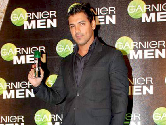 john abraham launches garnier men deodorant 6