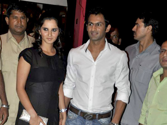 amisha patel and aftab grace diesel bash at palladium 12