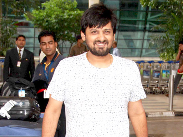 salman khan returns back from nagpur after dabangg promotions 7