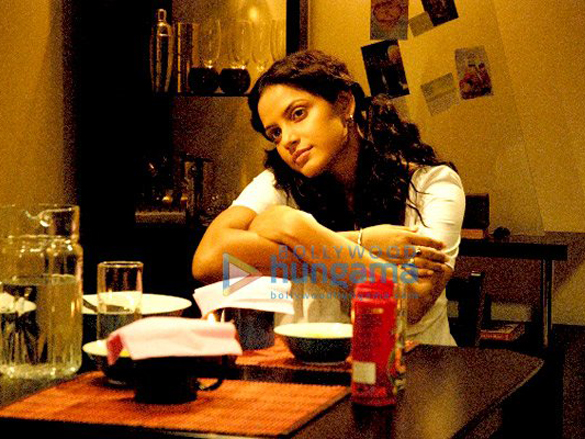neetu chandra 33