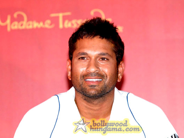 sachin tendulkar unveils his madame tussauds wax statue 20