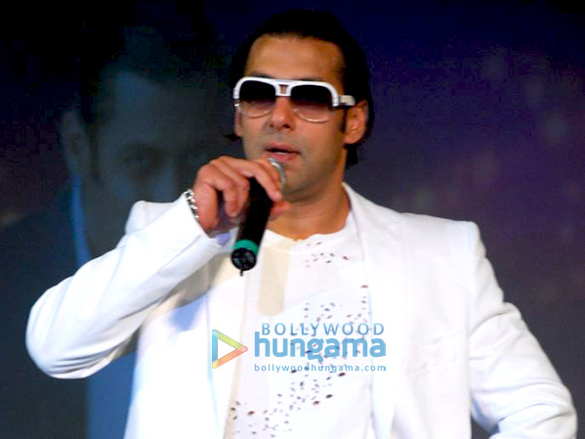 salman khan at the launch of the second season of dus ka dum 9