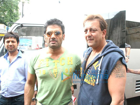 sanjay dutt and sunil shetty shoot for shades eye wear 2