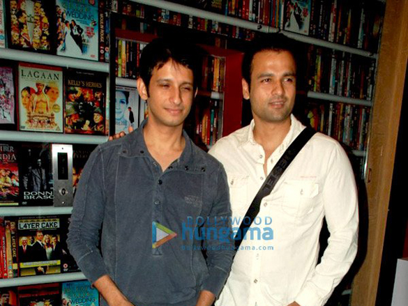 sharman joshi graces utv world movies premiere 7