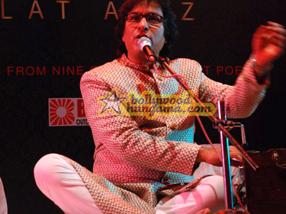 sonu and talat at caravan e ghazal concert 6