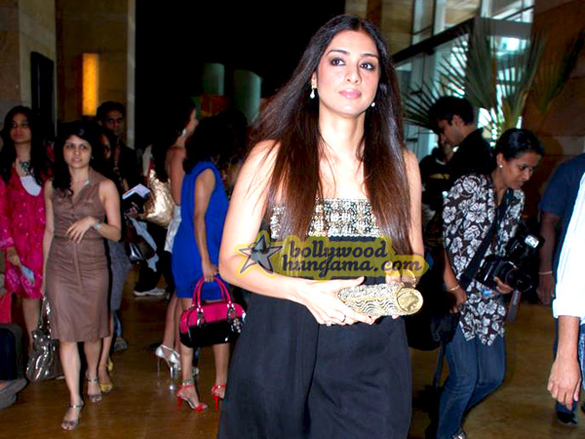 tabu and nagarjuna grace asmita marwah show at lakme india fashion week 2009 5