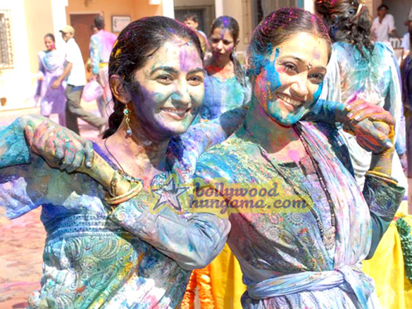 tarak mehta ka ooltah chashmah on sab celebrates holi 2